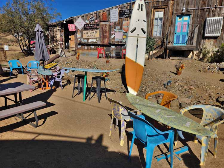 yard with eating tables